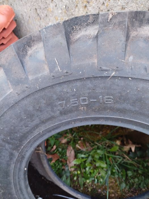 Pneu 7.50-16            .