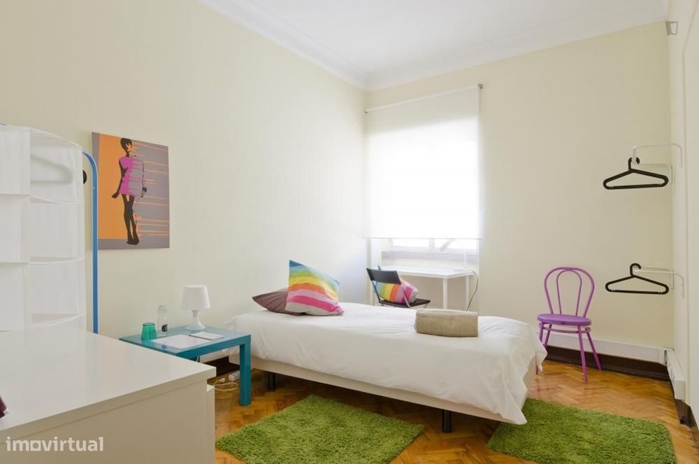 Quarto - localizado em Alcântara Lisbon