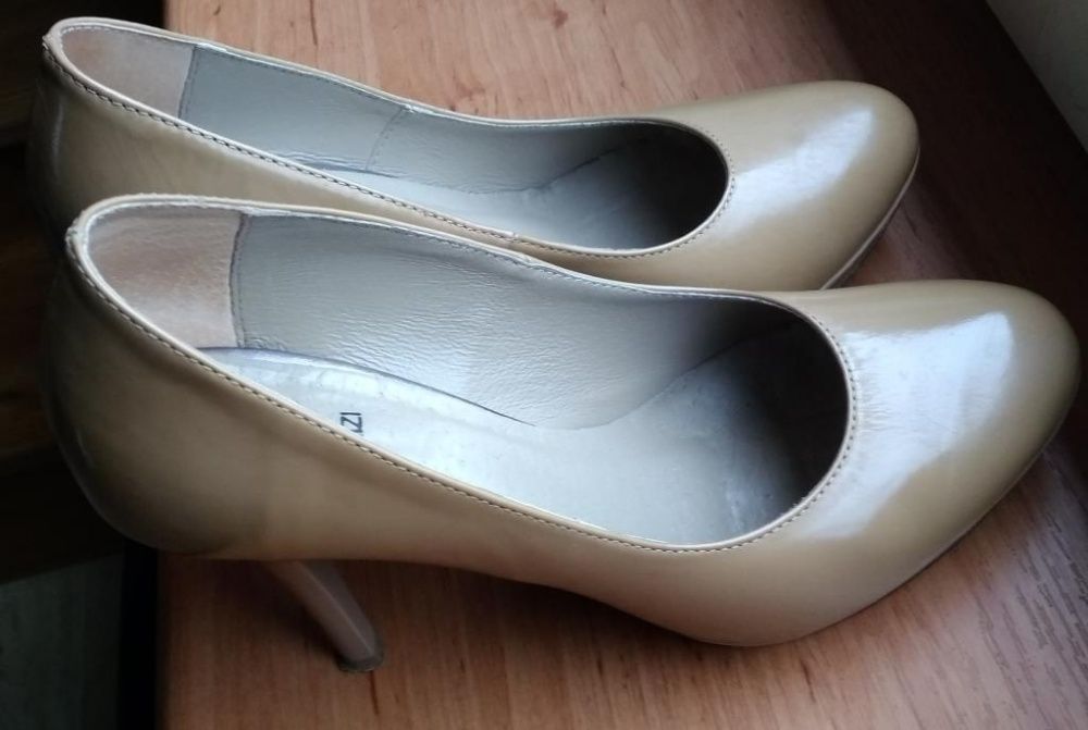 Szpilki skóra czółenka