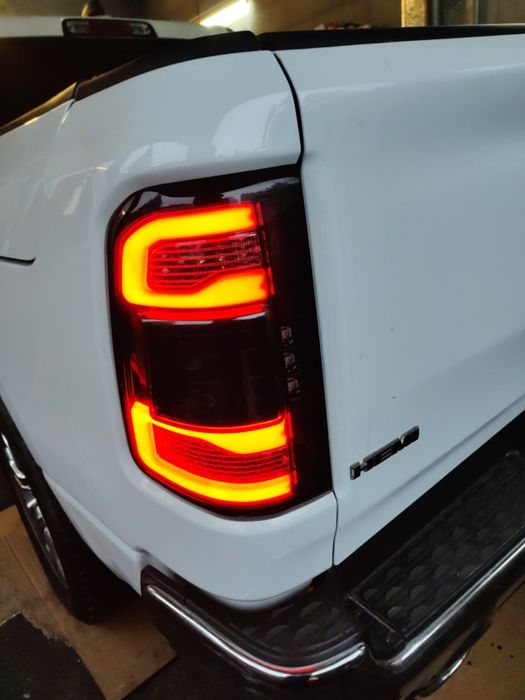 Lampy tył Ram V pod bsm