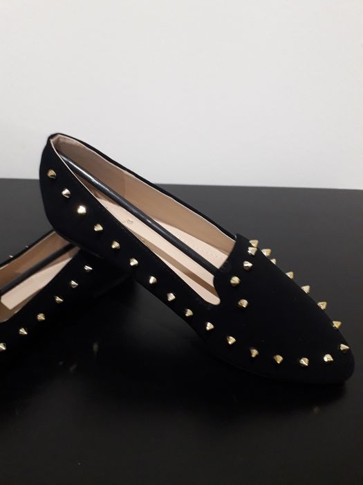 Bonitos sapatos de senhora rasos