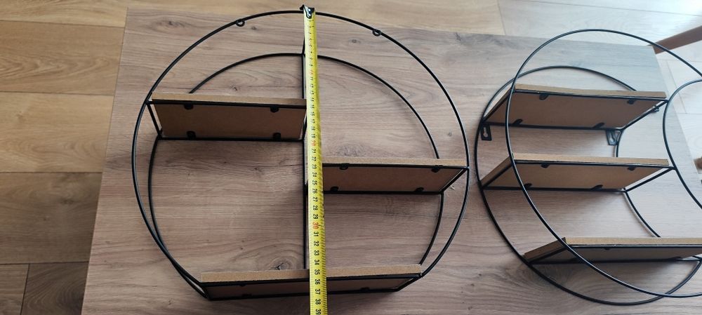 Dwie półki do zawieszenia