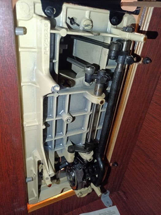 Швейная машинка чайка 123м