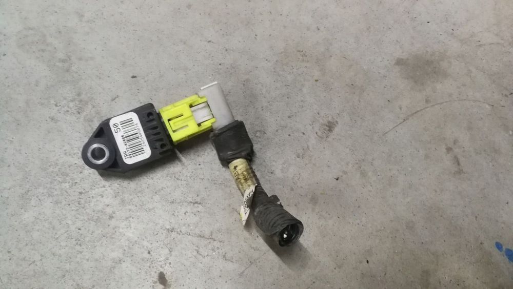 czujnik uderzeniowy przód 89173-02080 toyota avensis t27 auris corolla 13-