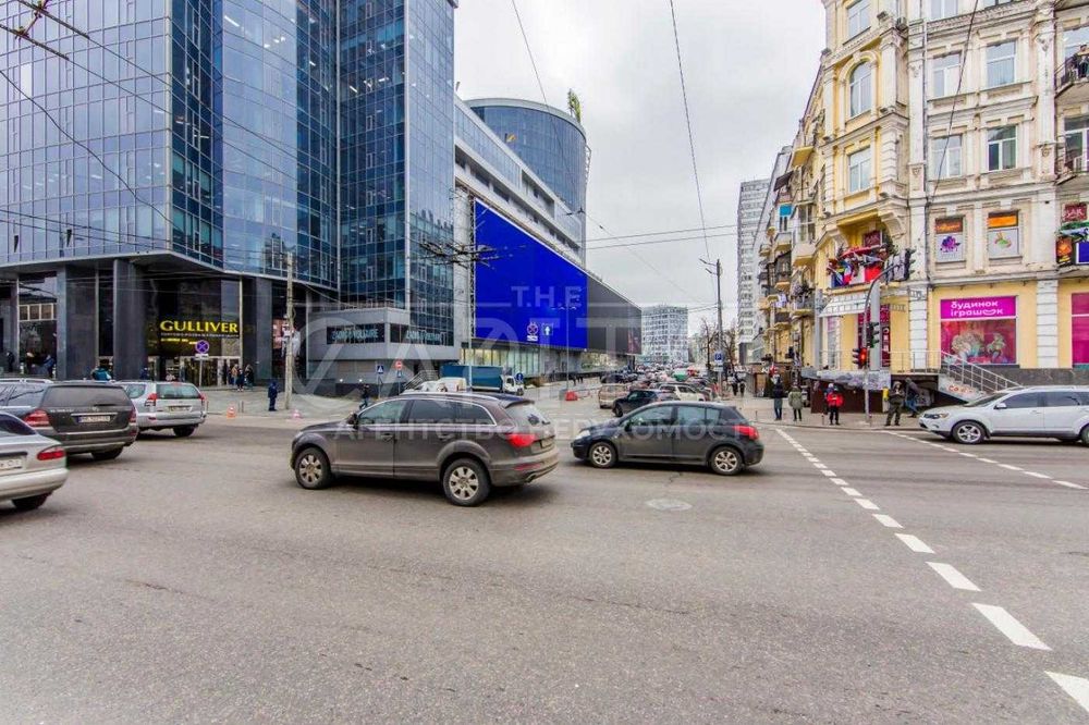Продаж квартири, вул. Басейна, Печерськ