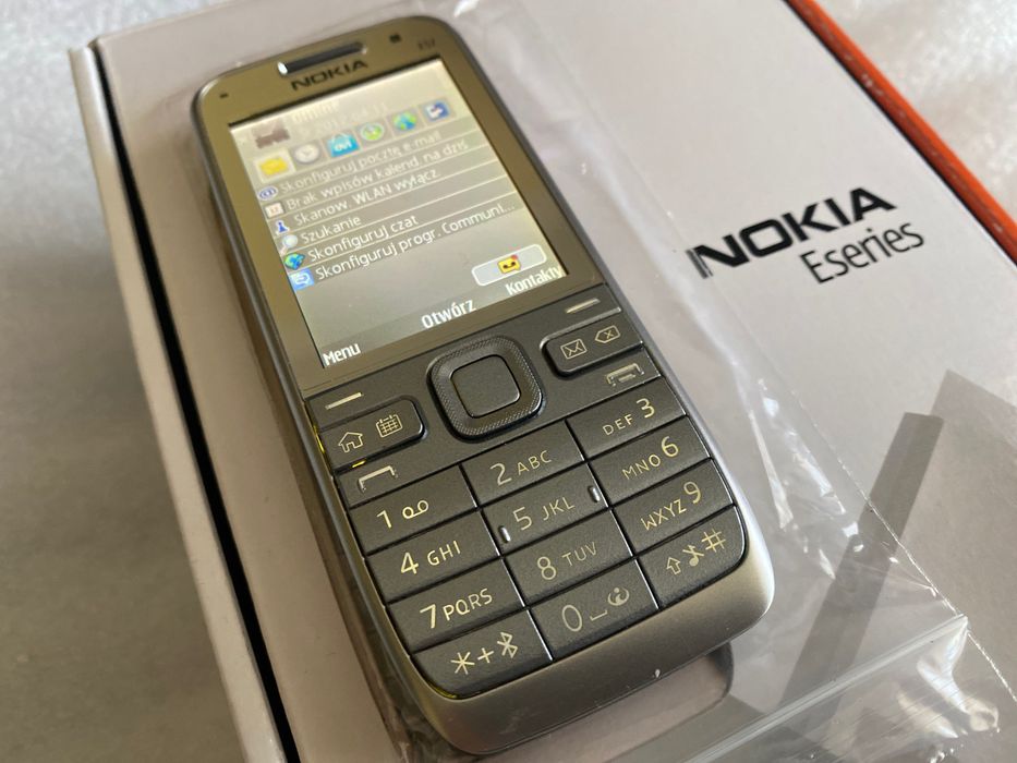Nokia E52 - pełny zestaw