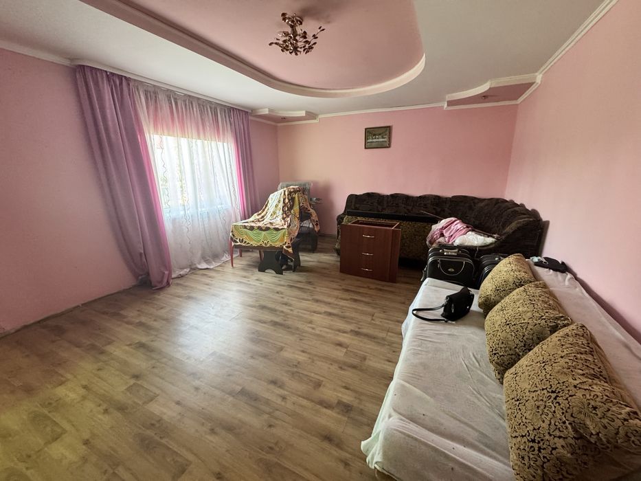 Продаж будинку в с. Дарахів
