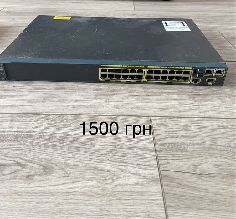 Комунатори   Маршрутизатори Cisco , tp-link