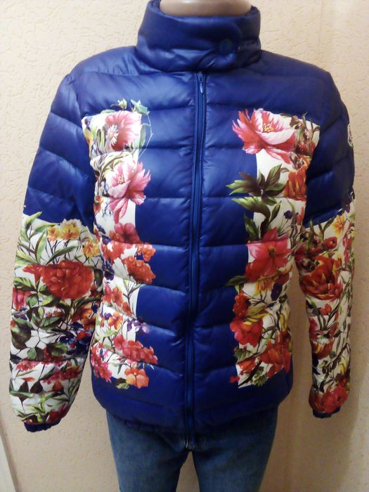 Куртка жіноча демісезонна р. 42. Фірма MONCLER.