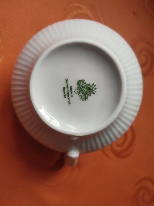 Śliczny mlecznik porcelana Ilmenau