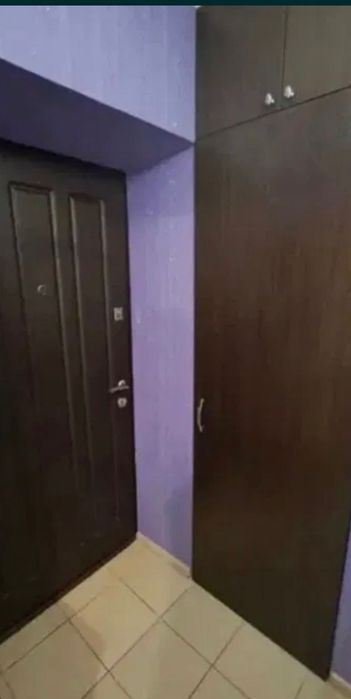 Продам квартиру на Шептицького,7,м.Лівобережна