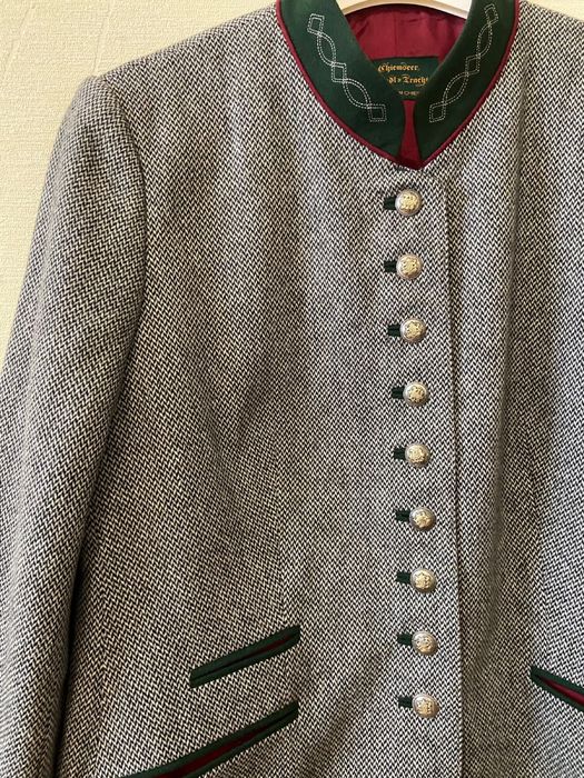 Жіночий вовняний піджак