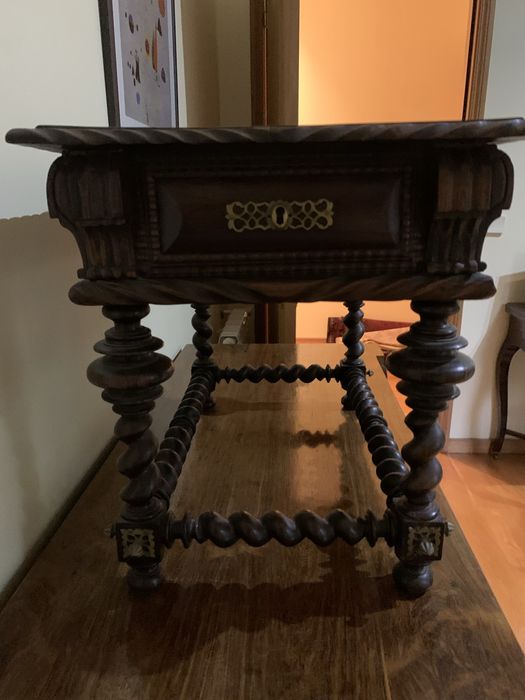 Mesa em Pau Santo 87x53x33