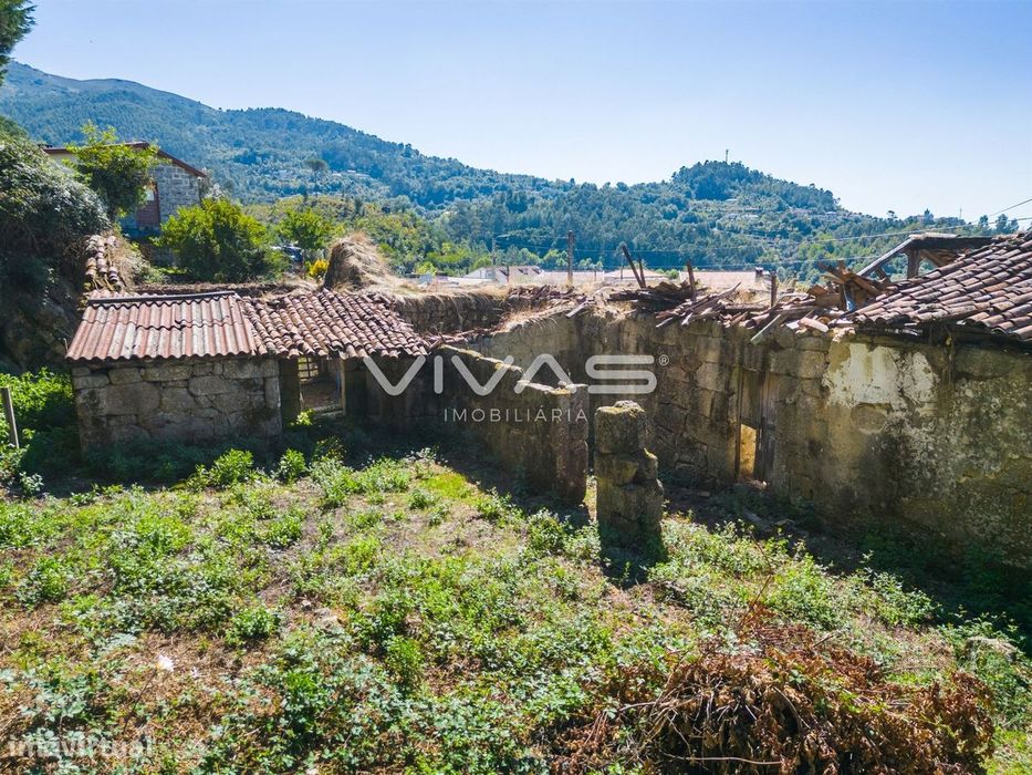 Moradia para Restaurar T0 Venda em Chorense e Monte,Terras de Bouro