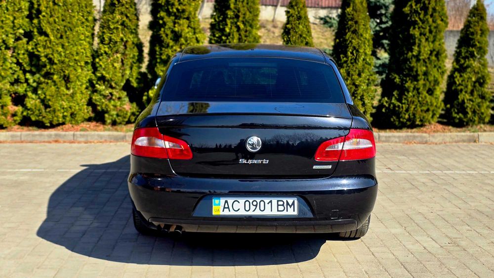 Авто Шкода Суперб 2011року з 1.6ТДІ, Чорний седан! 234тис пробігу.