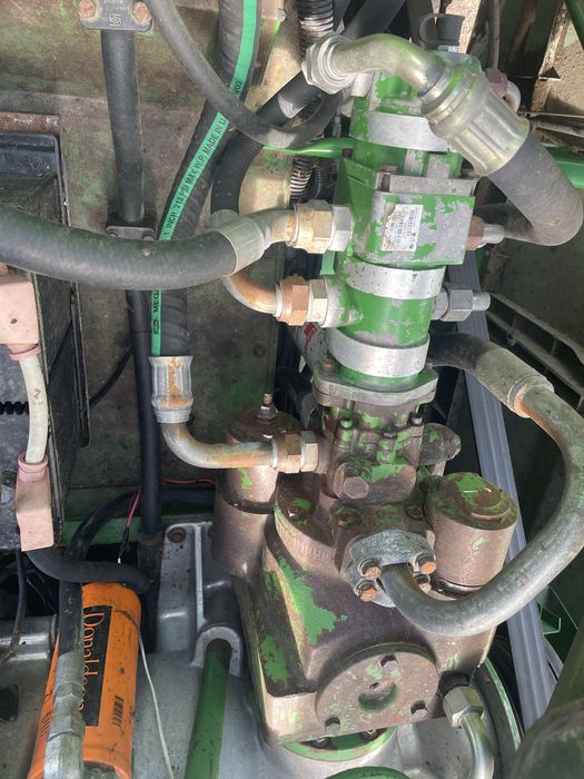 Комбайн John Deere wts 9640