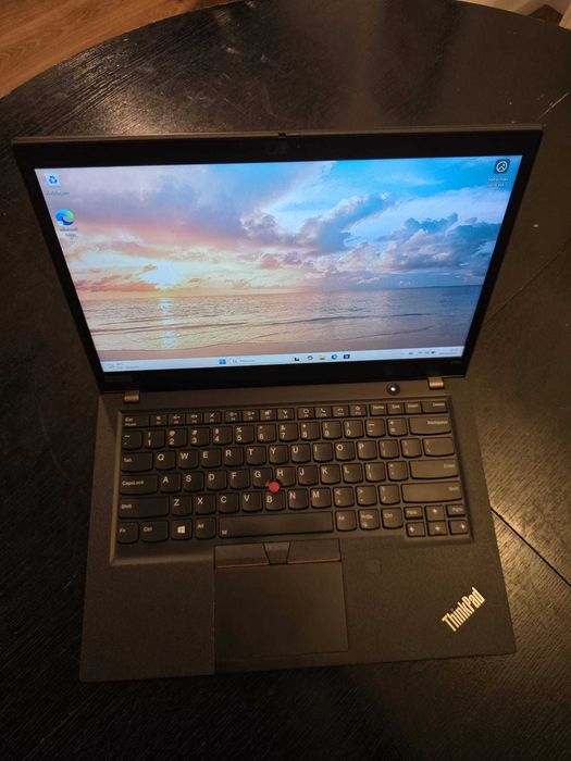 Lenovo ThinkPad T14s G1 – Portátil Premium, Excelente Estado