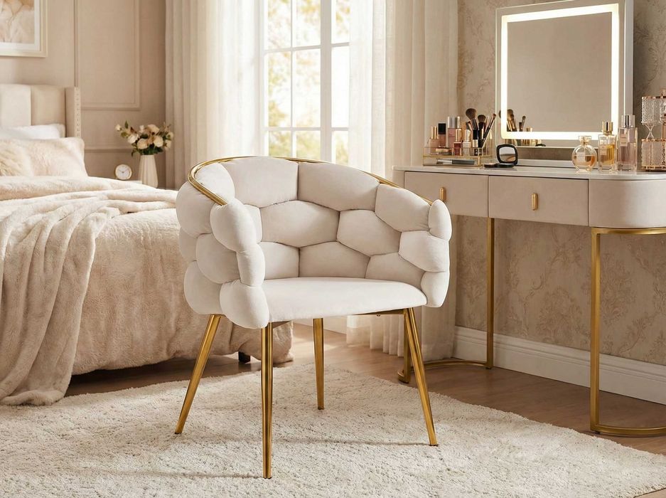 Krzesło Welurowe Beżowe Toaletka Złote Nogi Glamour Fotel