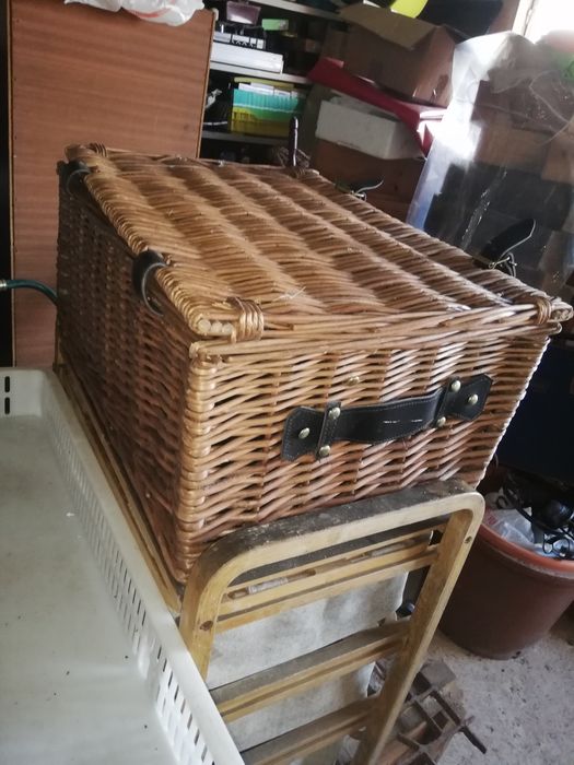 Cestos em verga antigo/bases artesanais.