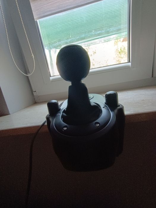 Kierownica logitech g29 z pedałami i ahifterem