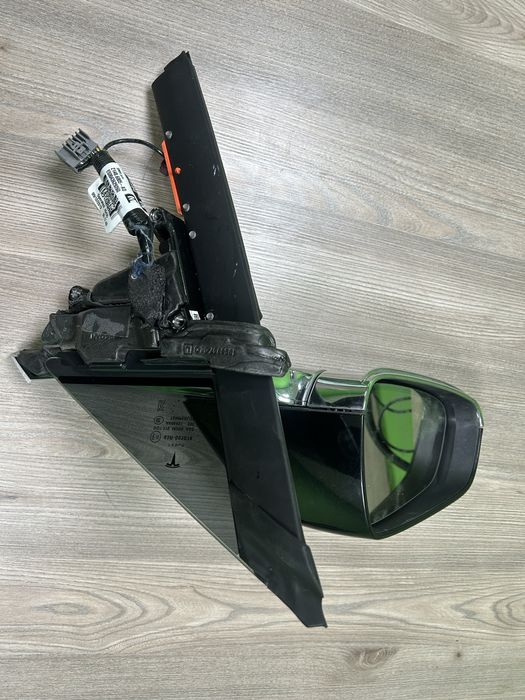 Зеркало Tesla Model S 2020