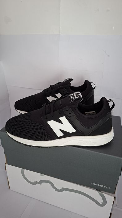 Sneakersy New Balance czarne w rozmiarze 41.5