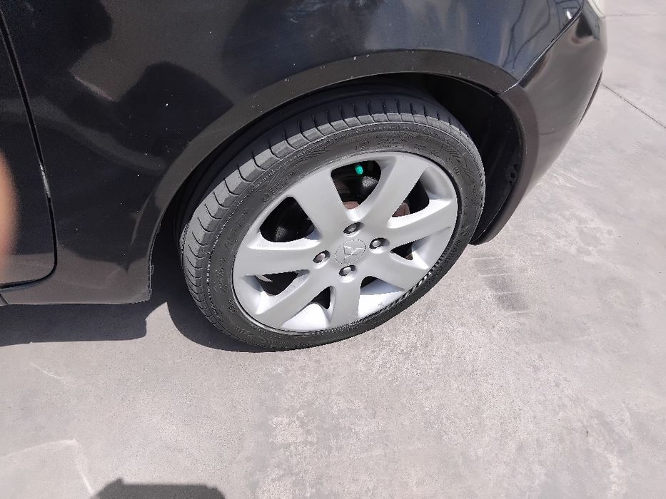Mitsubishi Colt — fotografia 8