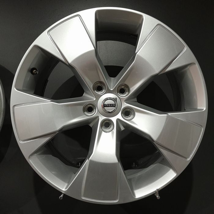 Felgi 18 5x108 Volvo XC40 OE (F601004-4)