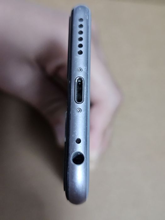 Uszkodzony iphone 6