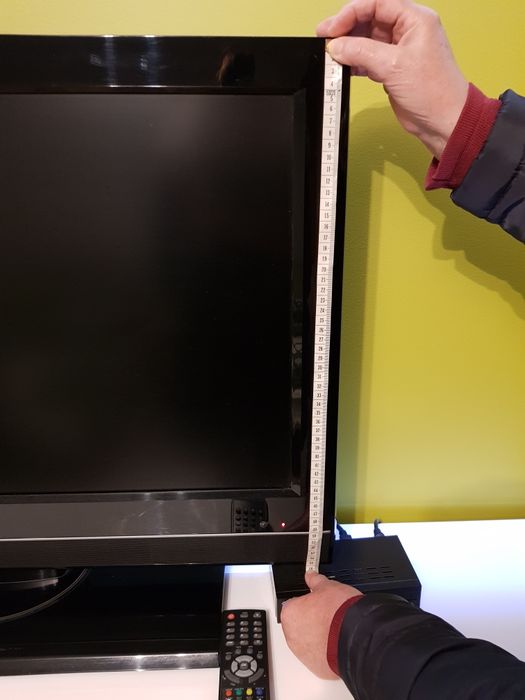 Sprzedam telewizor LĢ 32 cali plus dekoder do telewizji naziemnej