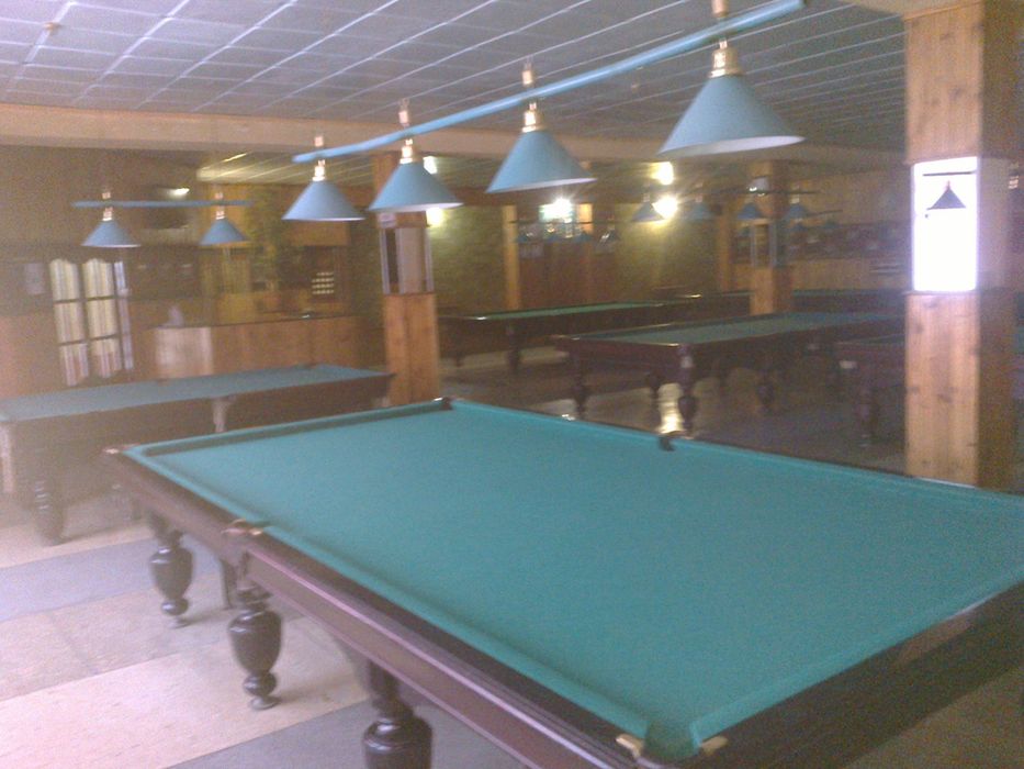 Продам три столи для більярду (клубні більярдні столи)