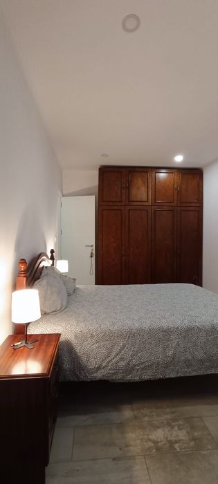 Quarto em Alhos Vedros com cama de casal