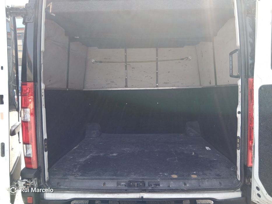 Iveco daily 2.3 9 lugares