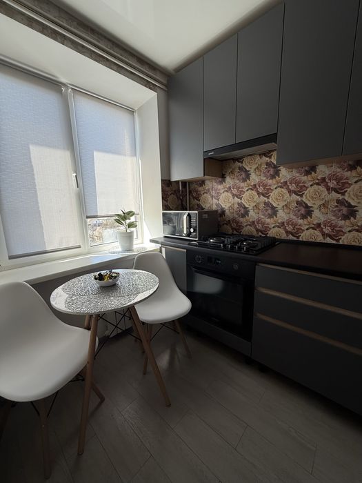 Квартира подобово в центрі міста з євроремонтом