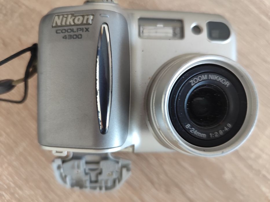 Nikon Coolpix 4300