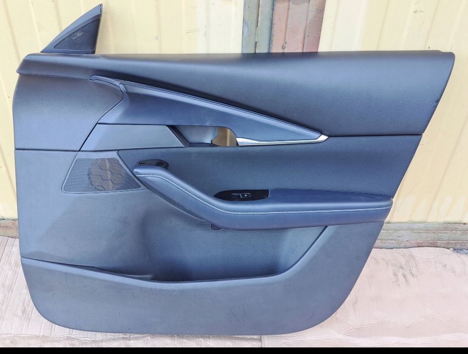 Карта двері мазда сх 30 /салон,двері