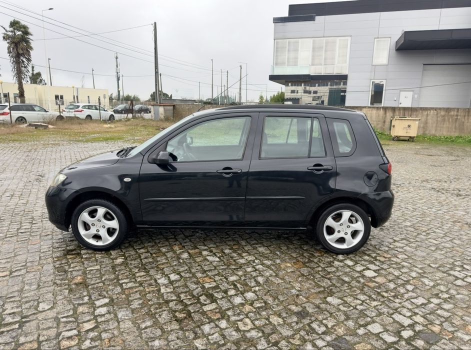 Mazda 2  1.2 em muito bom estado