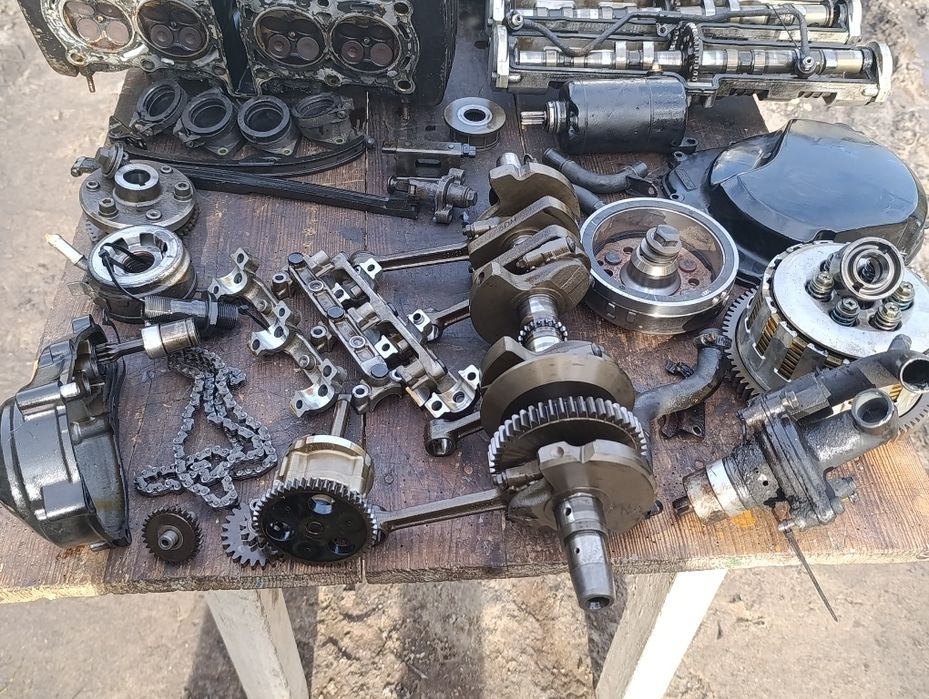 Części silnika Yamaha FZS 600 Fazer 98 - 03 r 5DM silnik głowica J3