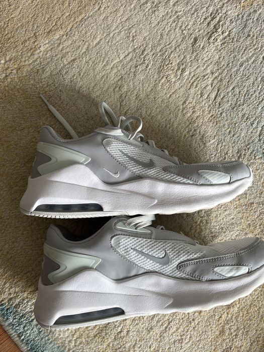 Tenis nike 42 como novos.