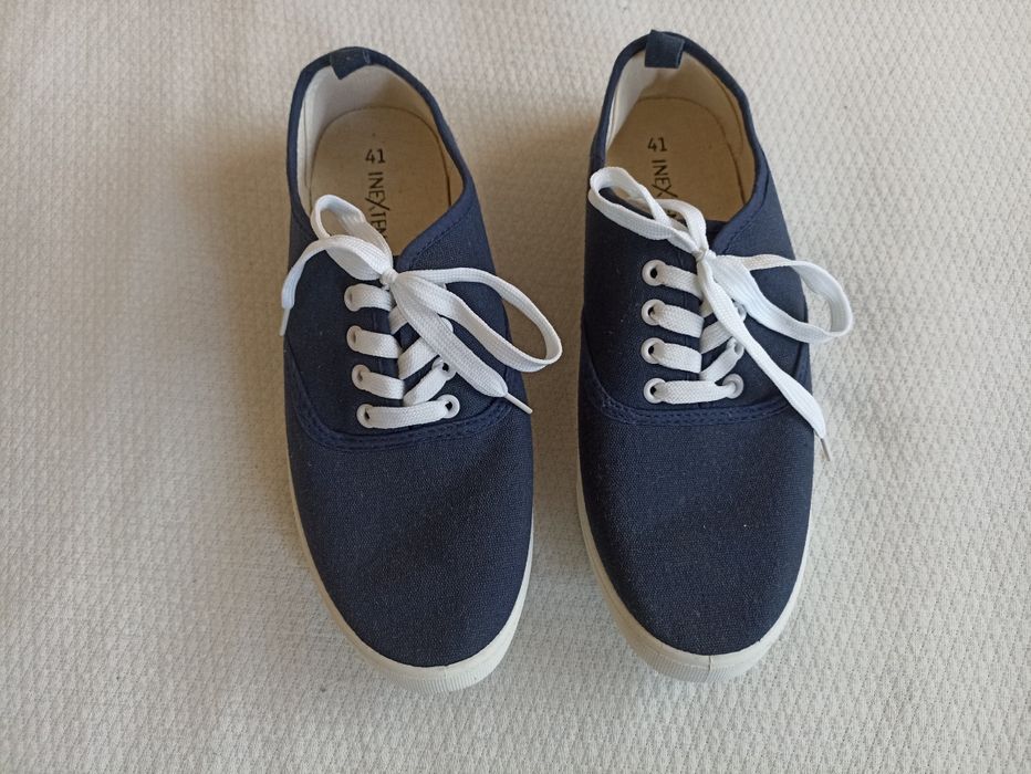 Buty, trampki męskie młodzieżowe r.41.Cena 30zł.do negocjacji