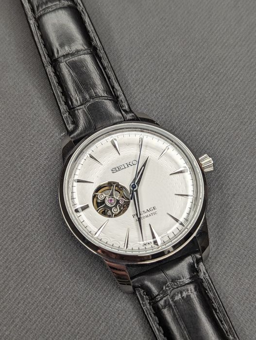 Seiko prestiżowy i elegancki mod open heart biały czarny pasek