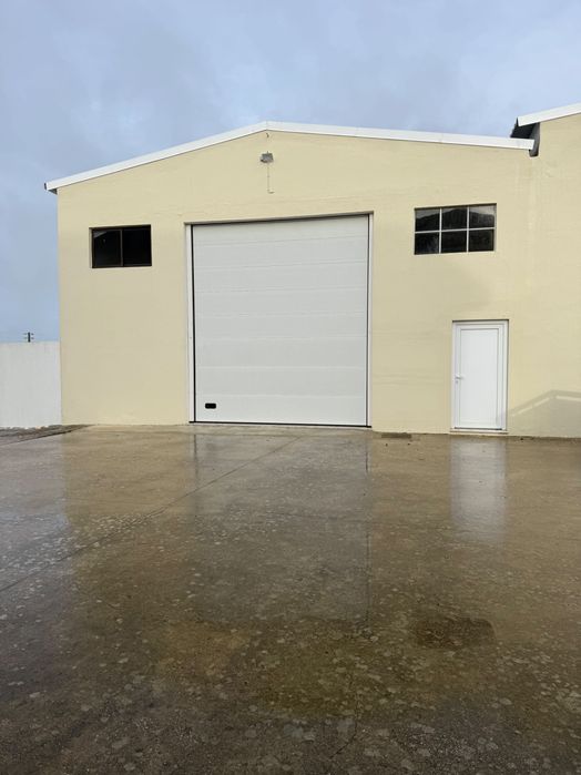 Armazém para Alugar em Igreja Nova