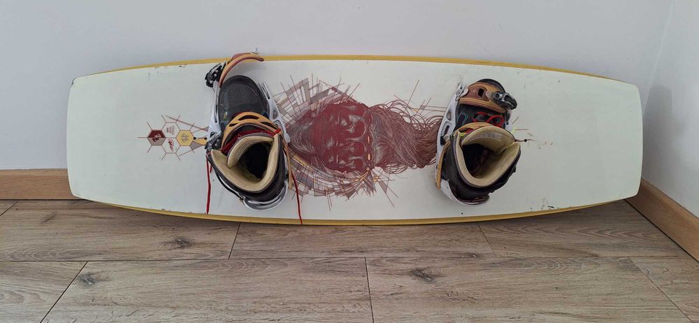 wakeboard Hummanoid + wiązania Hyperlite + buty mega combo