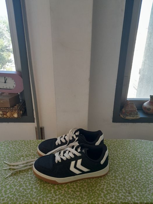 Vendo Sapatilhas de Senhor LEFTIES muito bonitas como novas
