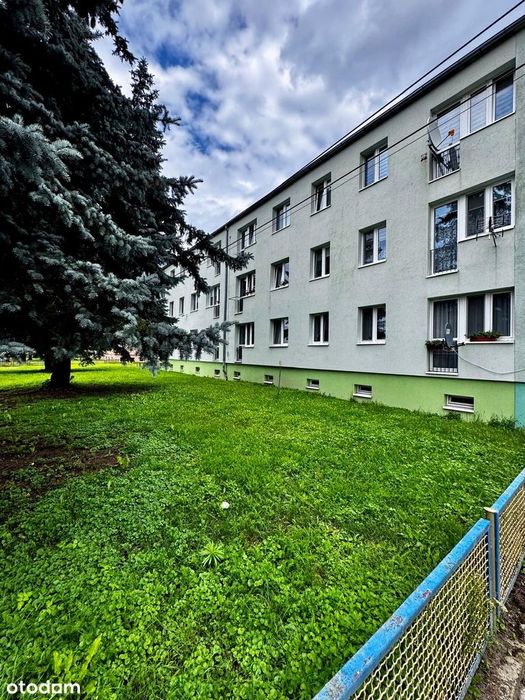 Na sprzedaż zadbane mieszkanie z garażem!