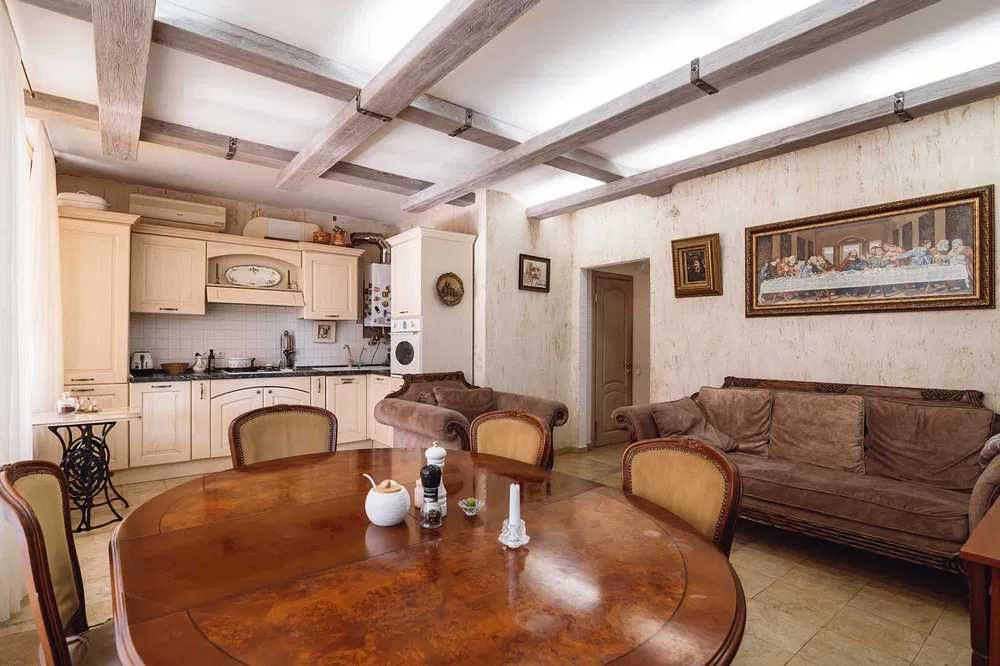 Продам коттедж   у моря ЛД