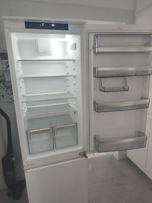 Peças frigorífico e congelador AEG encastrado