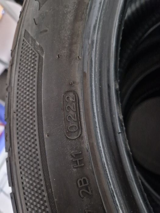 Pneus 245/45 R19