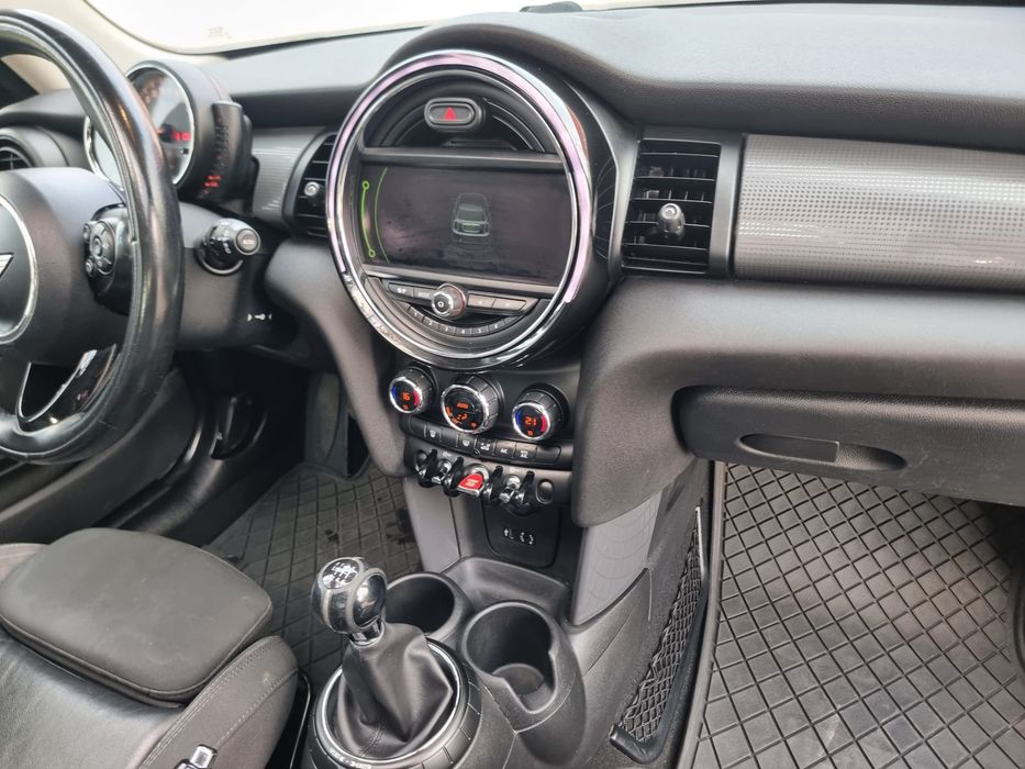 Mini Cooper D Coupé514139442812047367