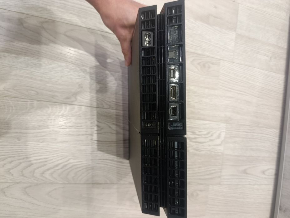 Konsola PS4 PlayStation 4 FAT 1 TB